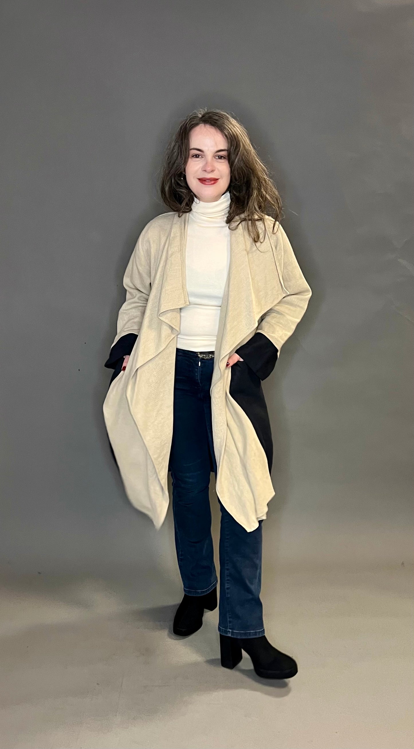 Terry Macey Edy in Black and Natural Linen