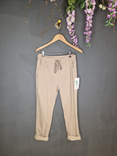 New Collection Magic pants, in Tan
