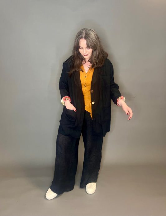 Belle & Bracken Over-Sized Blazer in Black