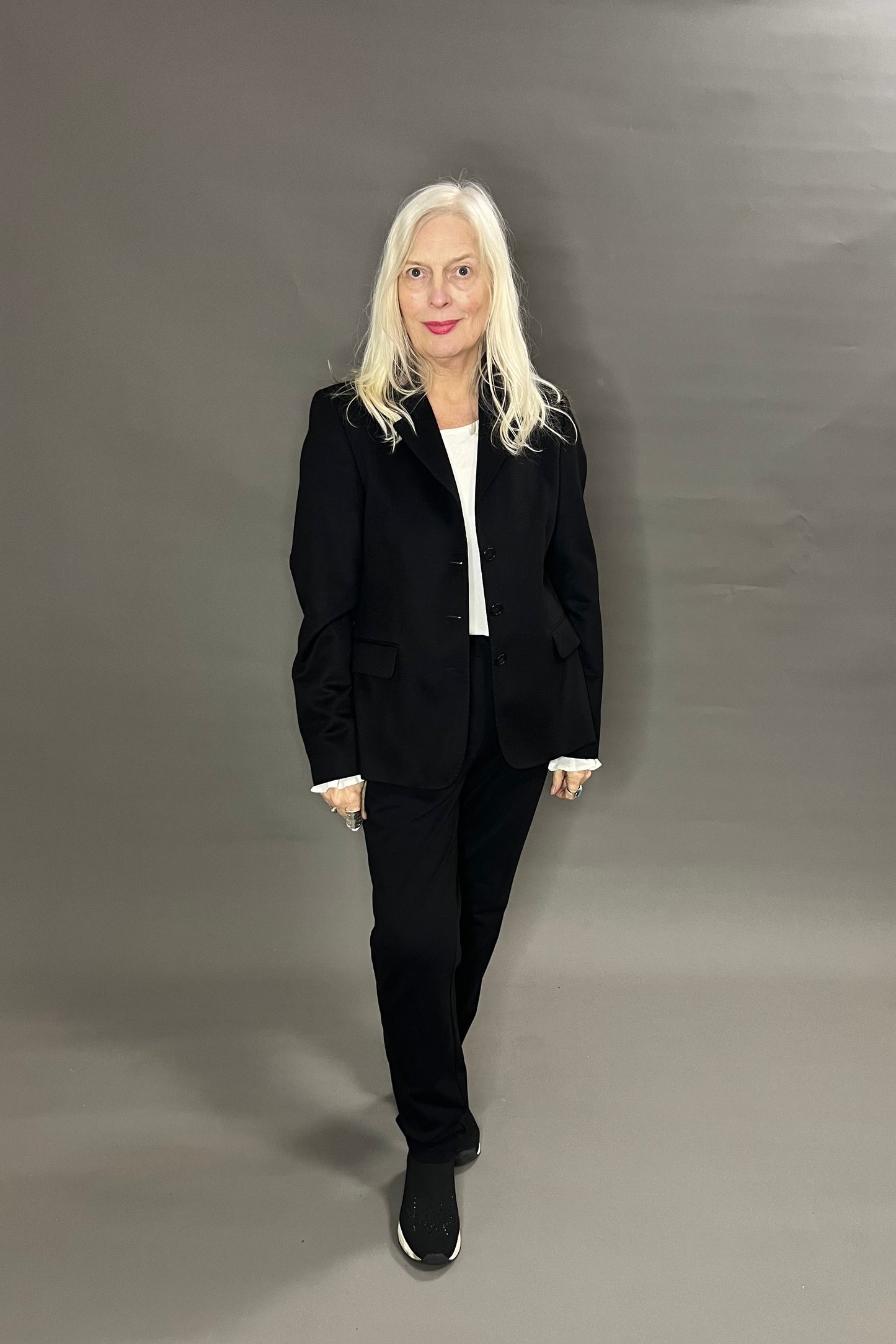 Johnstons of Elgin Black Cashmere Blazer