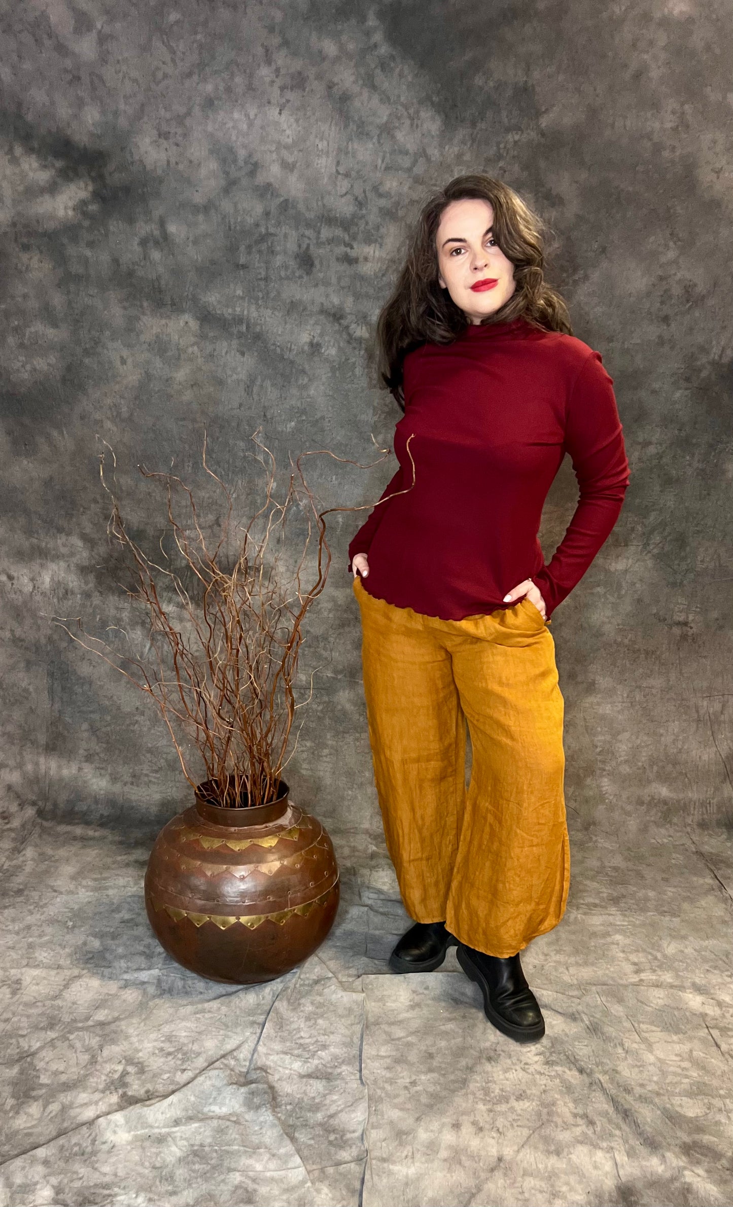 Belle & Bracken Old Gold, Curved Hem Trouser