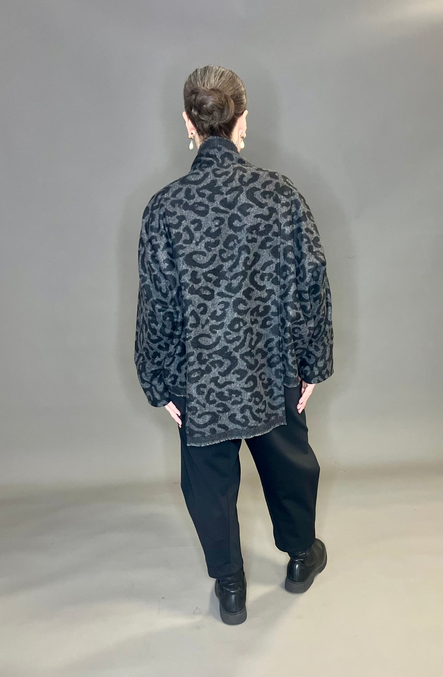 Terry Macey Tokyo Jacket in Grey Leopard Print