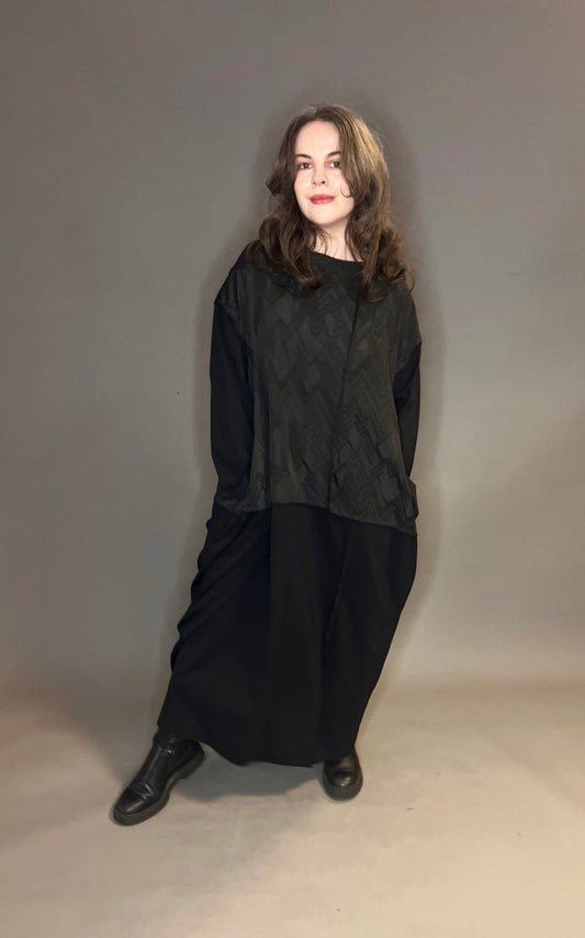 ID Clothing Textured Tulip Hem Dress