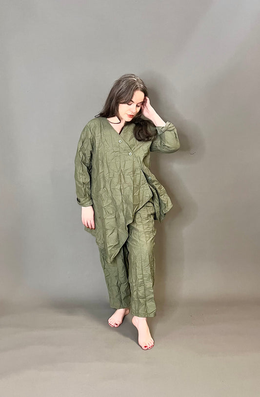 ID Clothing Crinkled Fabric Trousers